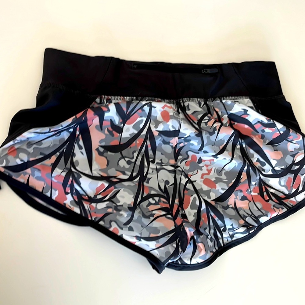 NWT under armour shorts size medium